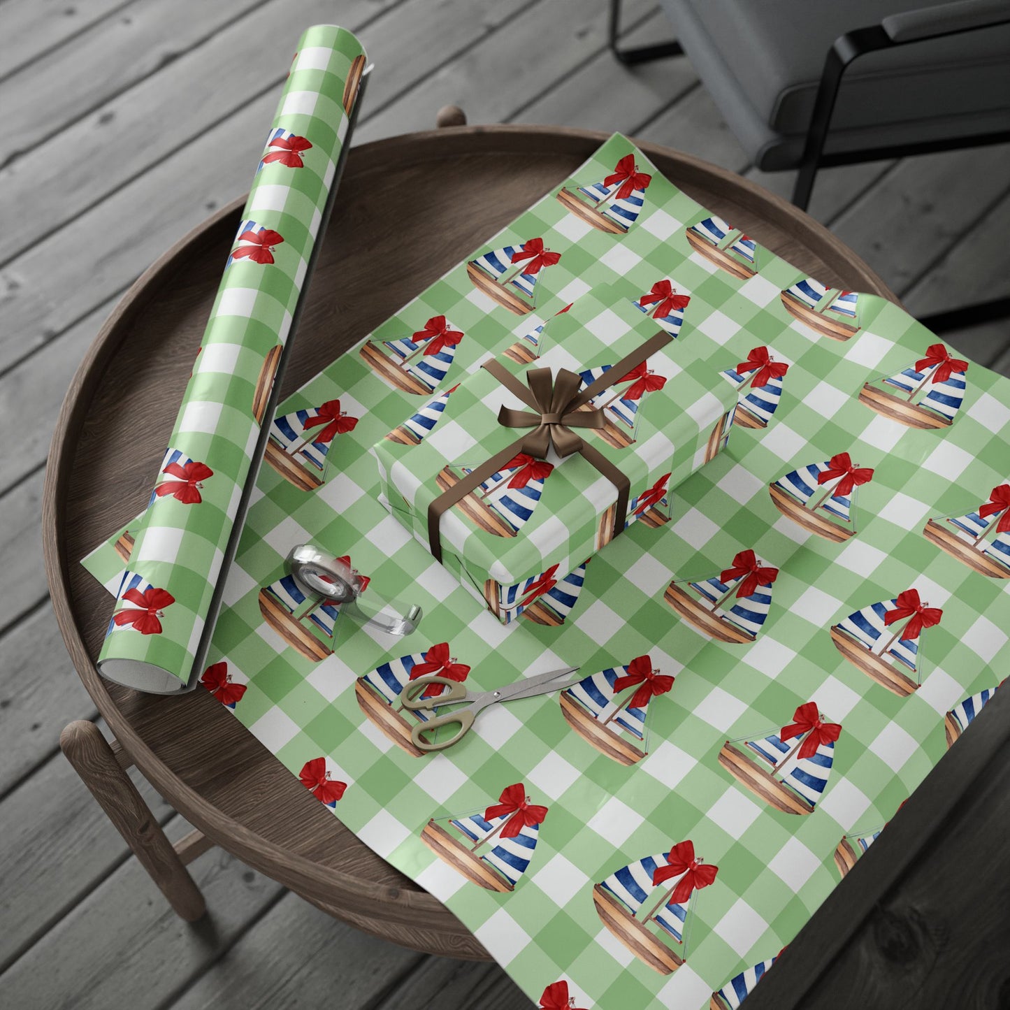 Sail Into the Season (Wrapping Papper)