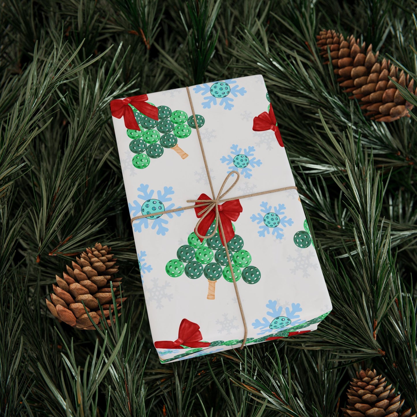 Snowflakes & Paddle Pines (Wrapping Papper)