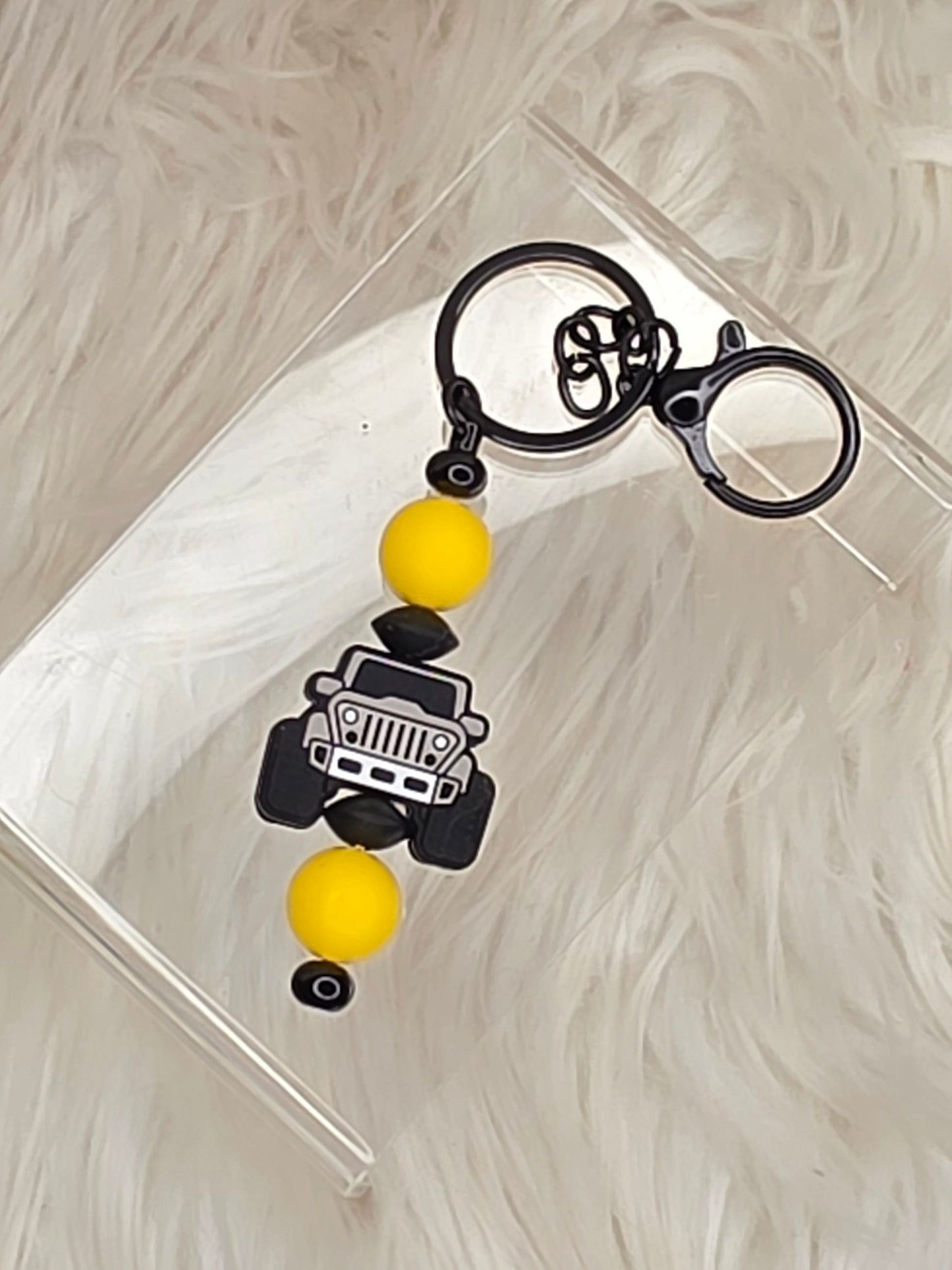 Grey and Yellow Jeep Beaded Keychain | Cute Jeep Lover Accessory | Handmade Silicone Bead Key Ring
