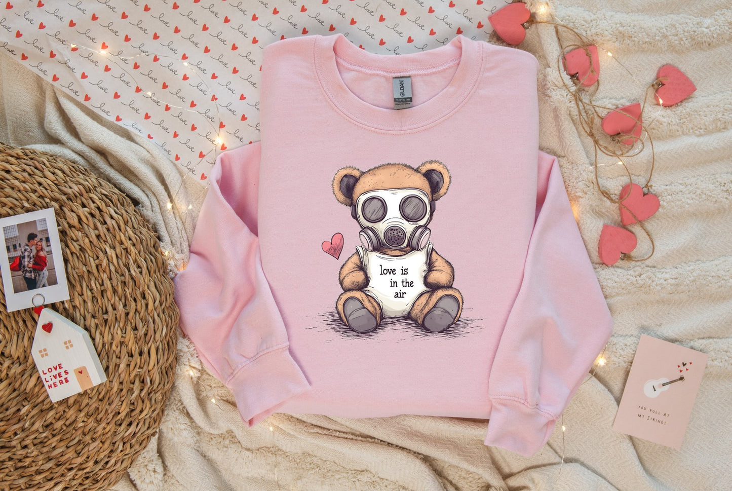 Love is in the air T-shirt/Sweatshirt