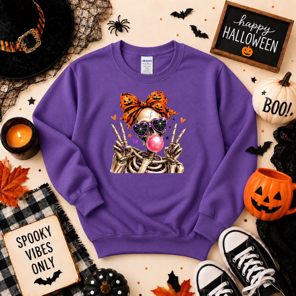 Skeleton Bubblegum Halloween Shirt | Cute Spooky T-Shirt or Sweatshirt