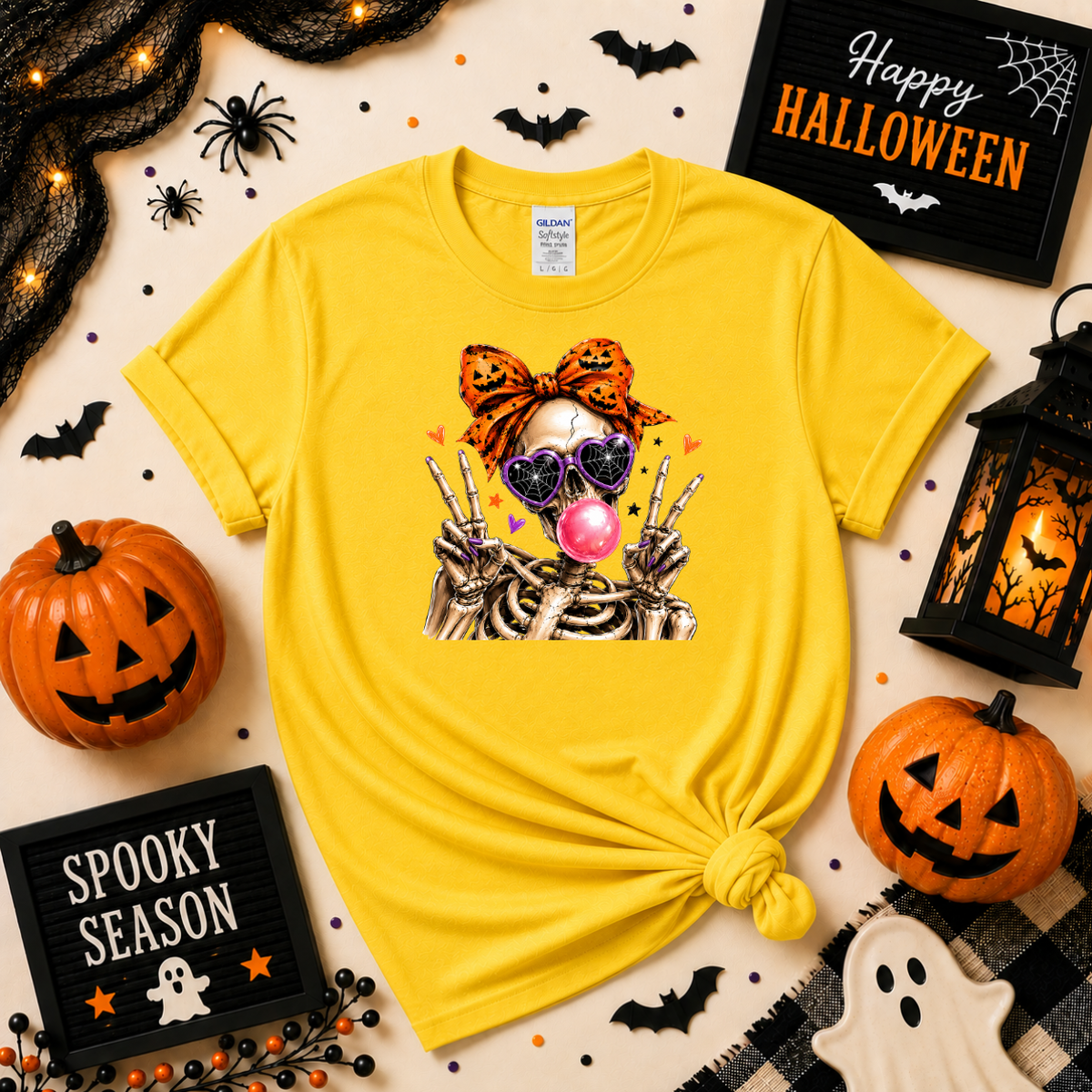 Skeleton Bubblegum Halloween Shirt | Cute Spooky T-Shirt or Sweatshirt