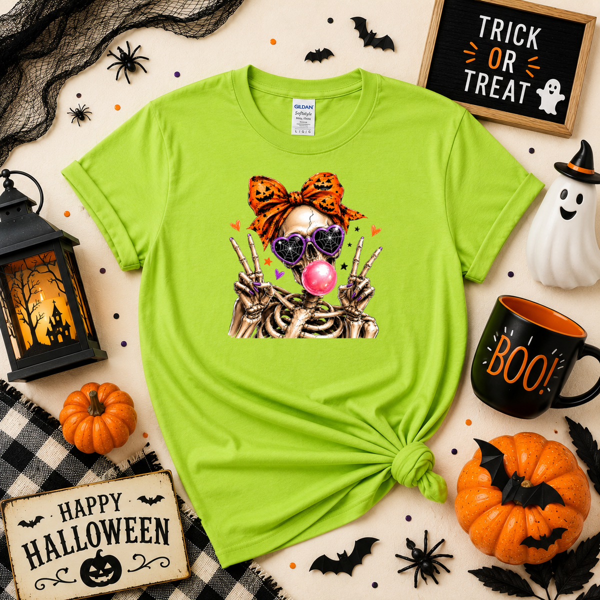 Skeleton Bubblegum Halloween Shirt | Cute Spooky T-Shirt or Sweatshirt