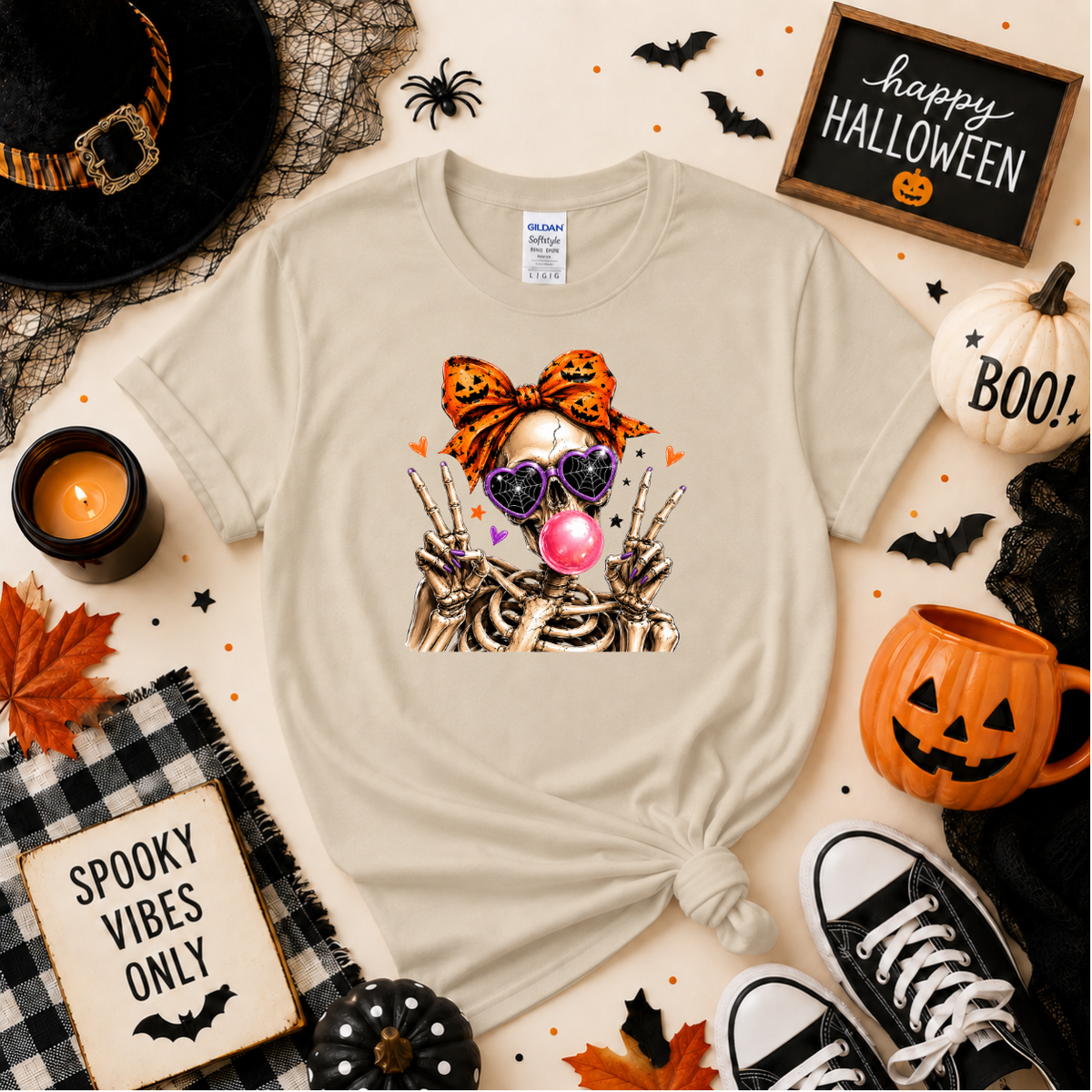 Skeleton Bubblegum Halloween Shirt | Cute Spooky T-Shirt or Sweatshirt