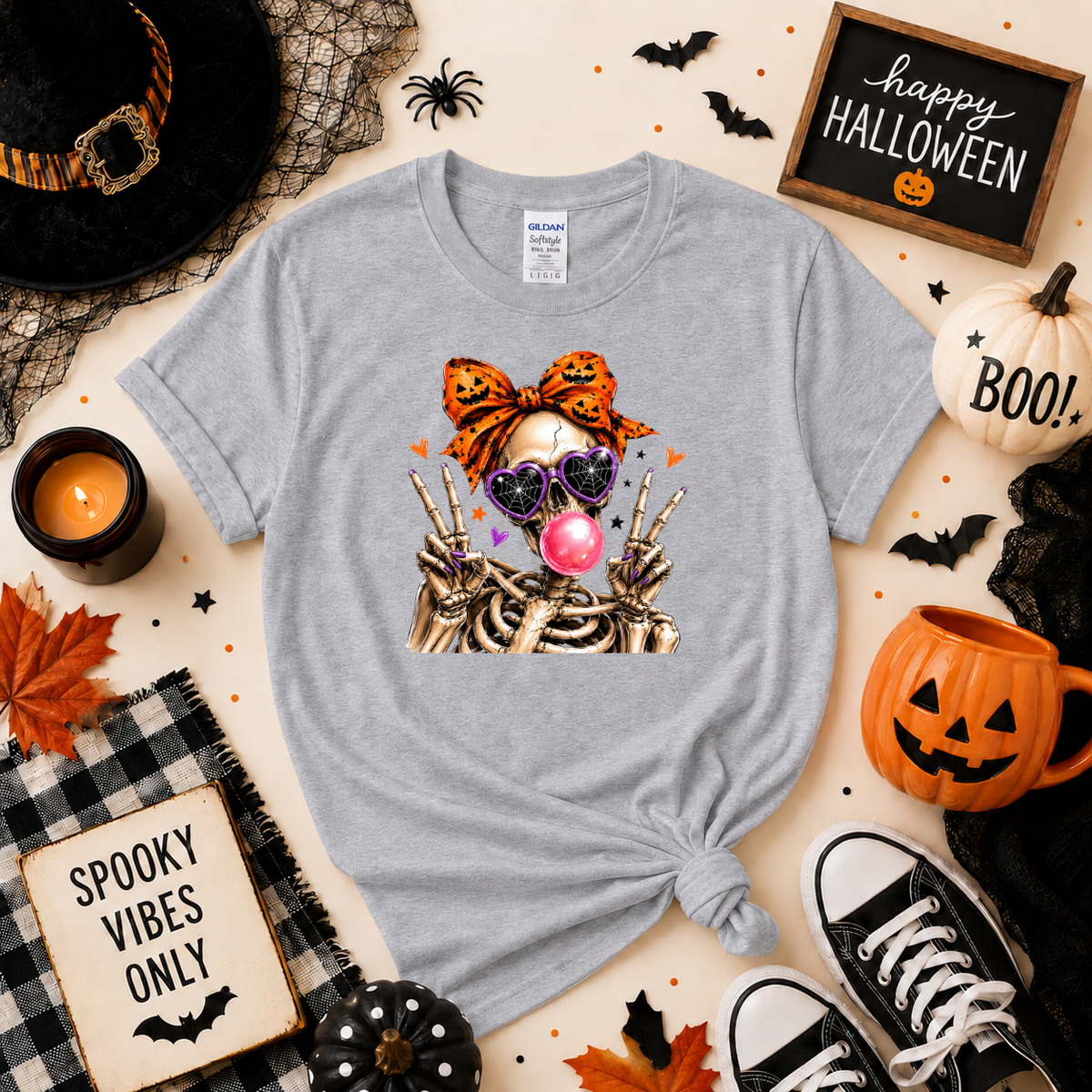 Skeleton Bubblegum Halloween Shirt | Cute Spooky T-Shirt or Sweatshirt