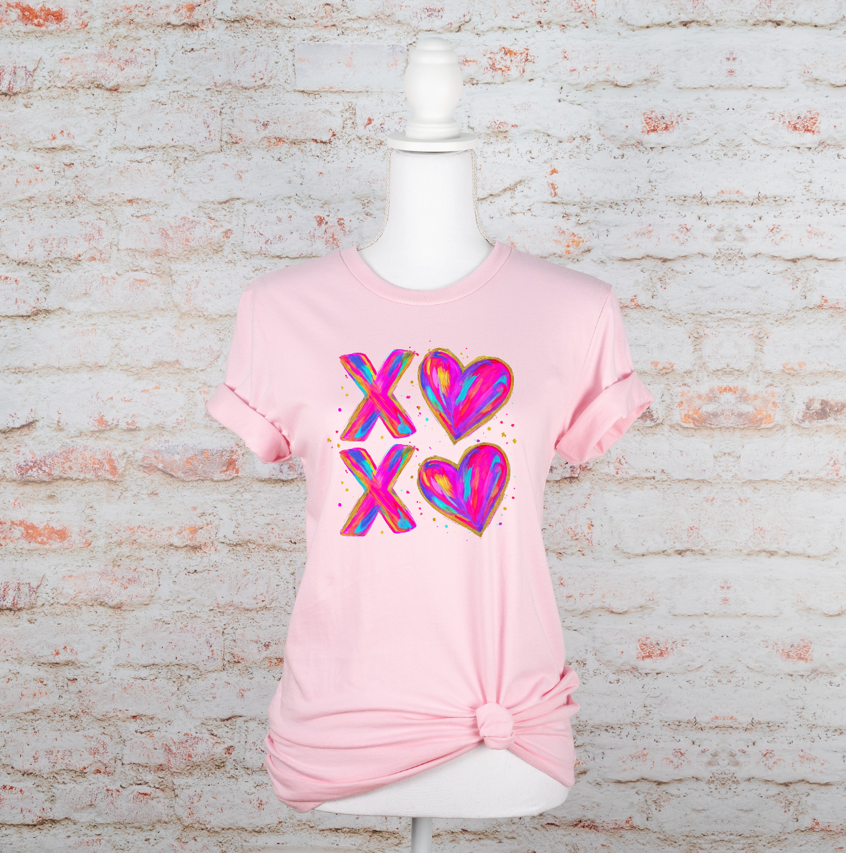 XOXO Brushstroke Tee 💋🎨
